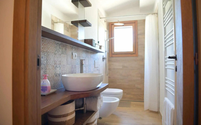 Casa Montefiore 13 LT nella tranquilla campagna Marchigiana