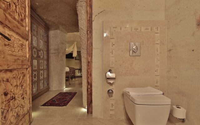 Elit Cave Suites