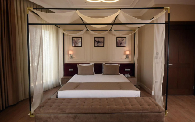 Continental Hotel