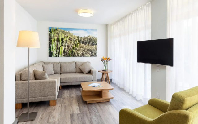 Aparthotel Florasol
