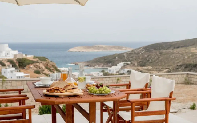 Irene Kimolos Villas