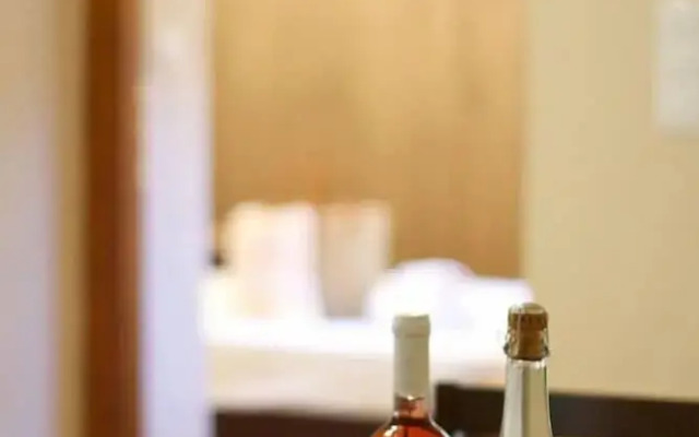 Asikiko Suites