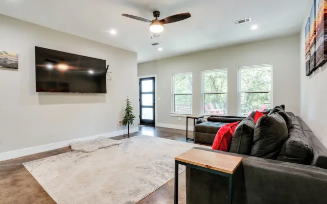 1 Mi to Boating & Beaches: Lake Texoma Getaway