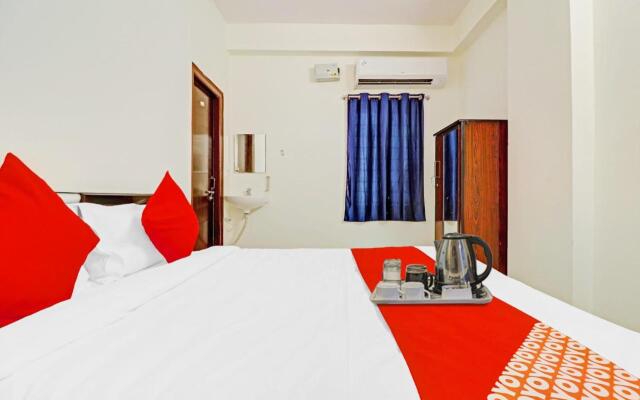 OYO 70119 Happy stay Hotels
