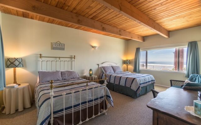 The Strand at Twin Rocks