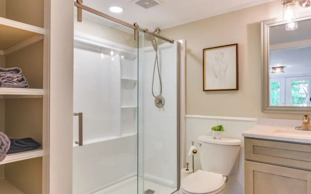 Adorable Charlotte Vacation Rental in Noda!