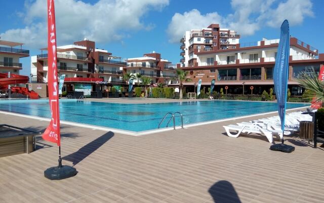 Studio Apartment at Longbeach
