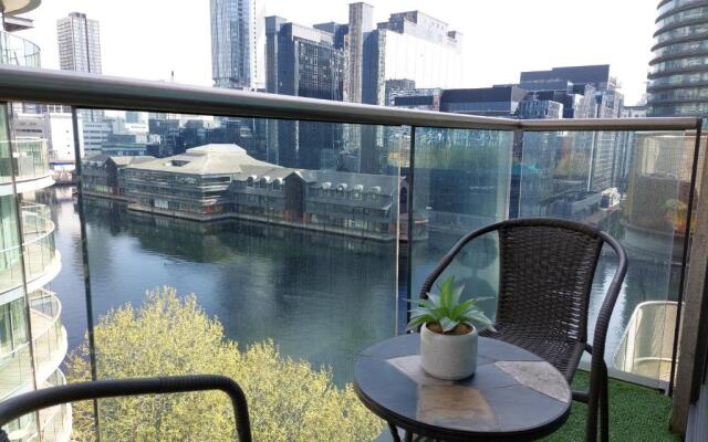 1 Bed Suite, Waterside, Canary Wharf