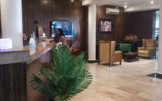 Vinpy Hotels