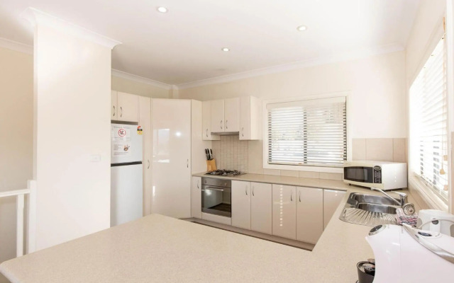 Alaska 1 8 Poley Cow Lane