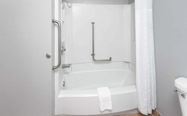 Super 8 by Wyndham Sun Prairie/Madison E