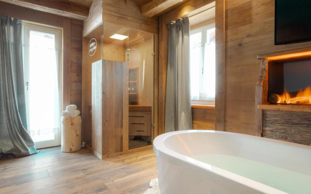 John Luxury Suites