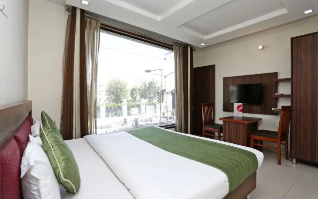 OYO 8590 Hotel Sea