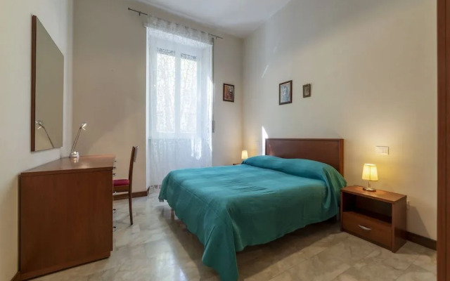 Piazza Re di Roma Apartment