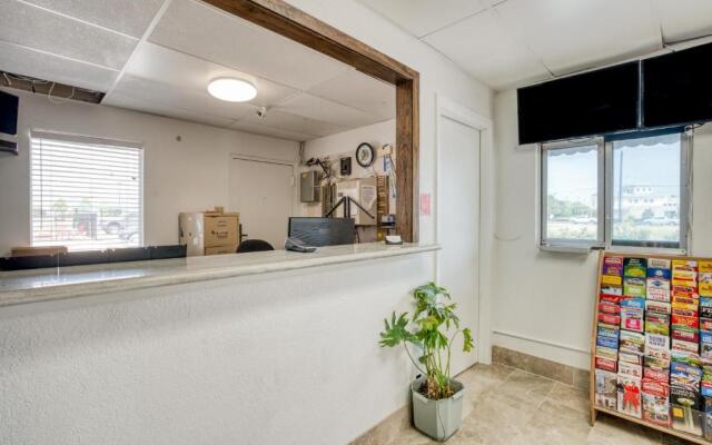 OYO Hotel San Antonio Lackland Air Force Base West