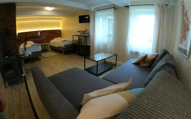 Mono House