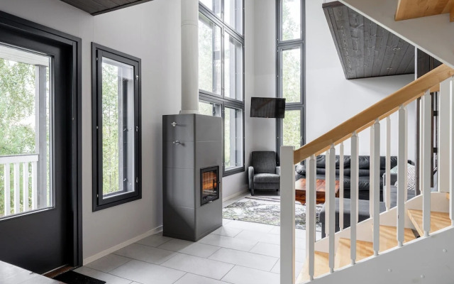 Peaceful 2BR Getaway Cabin at Riihivuori