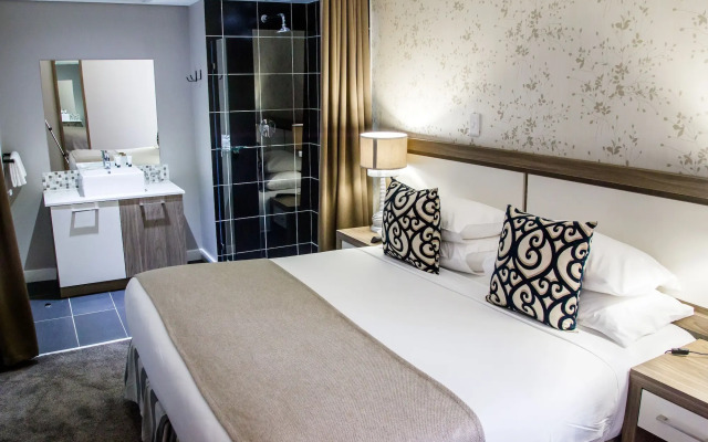 Docklands Hotel