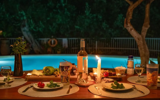 Georgina House in Velianitatika