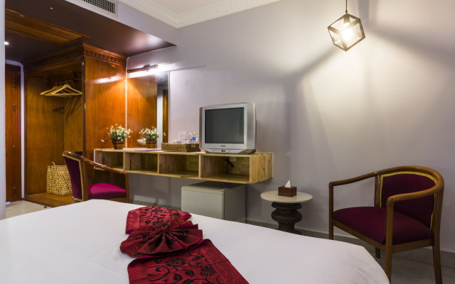 Pacific Hotel, Phnom Penh