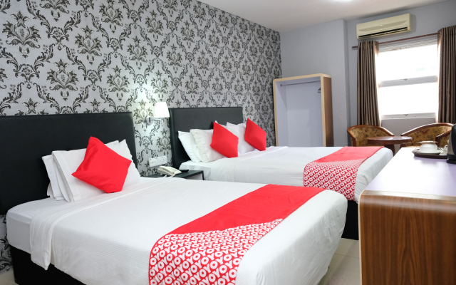 OYO 546 Grand City Hotel