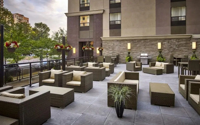 Staybridge Suites Hamilton-Downtown