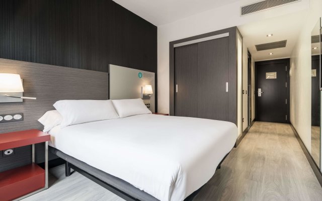 Hotel ILUNION Suites Madrid