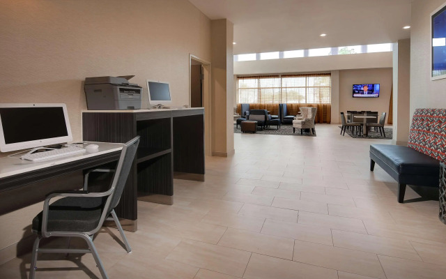 Best Western Plus Lonoke Hotel
