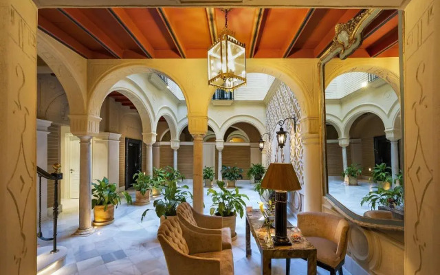 Casa de Triana Luxury Suites by Casa del Poeta