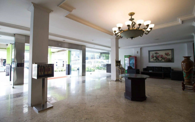 RedDoorz near Rungkut Industry