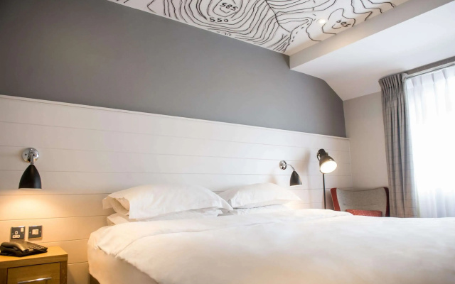 North Lakes Hotel And Spa