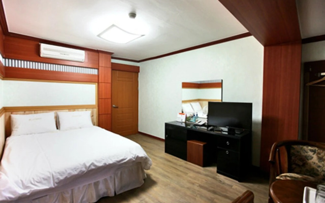 Baegyang Hotel