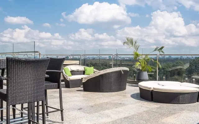 Trademark Hotel, Terrace King Single Room in Nairobi No003