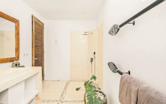 The Saya House Villa by Betterplace