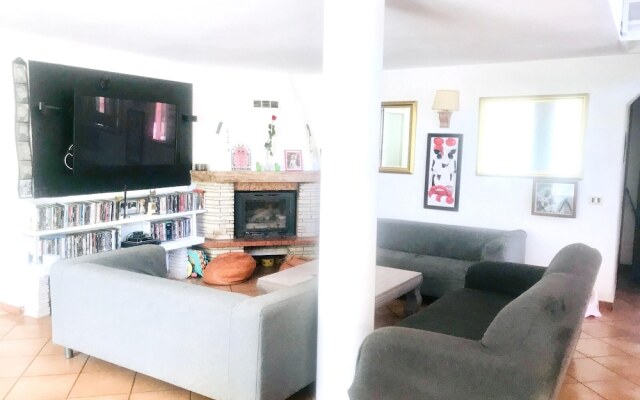 House With 3 Bedrooms in Castel di Decima, With Enclosed Garden and Wifi - 15 km From the Beach