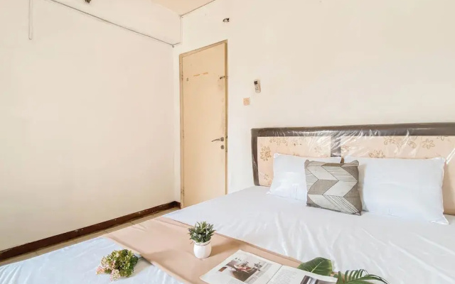 Homey 1Br At Taman Semanan Indah Cengkareng Apartment