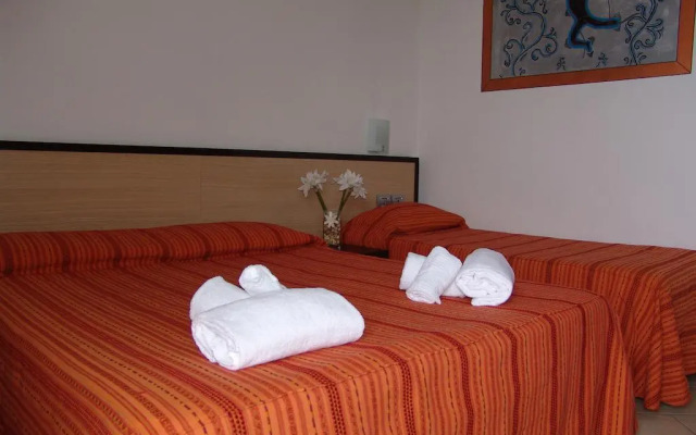 Hotel Paradise Airport