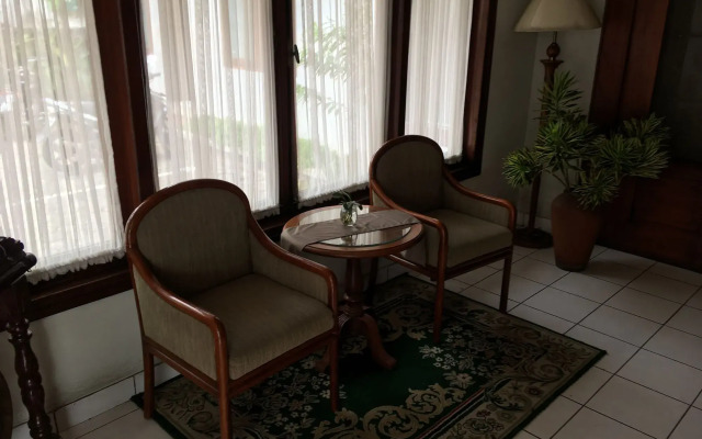 Paniisan Hotel
