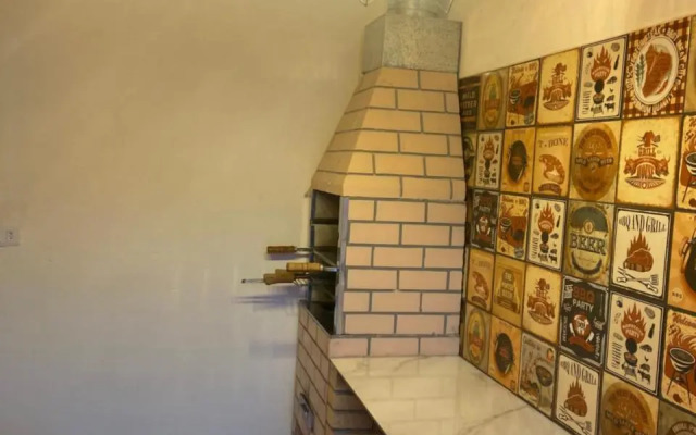 Casa em Bertioga condomínio 250 metros da praia