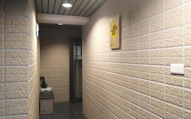 Open Room Hotel