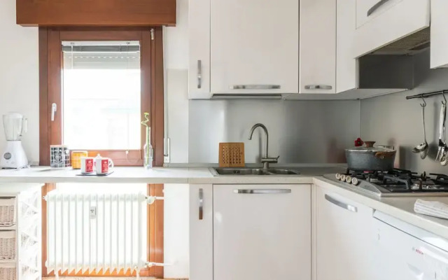 Sunny Apartment
