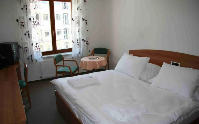 Lazensky Hotel Park