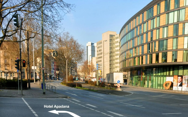 Hotel Apadana Frankfurt