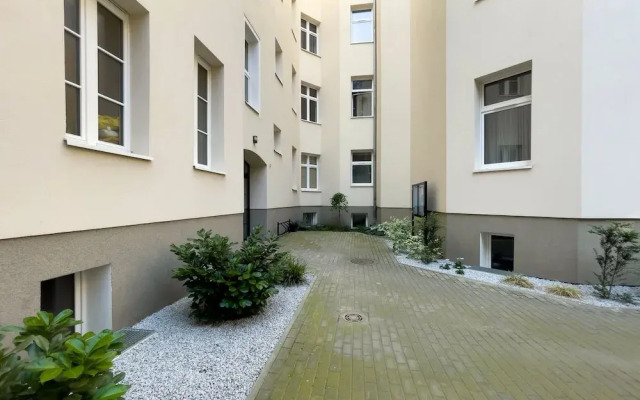 Studio on Dluga Street by Renters