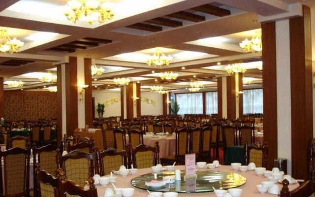 Century Land Hotel