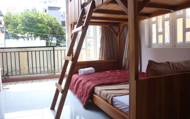 Tree House Hostel