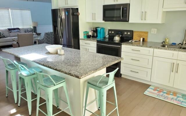 Floridays Vacation Home with Pool near to beach by RedAwning