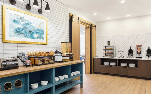 Staybridge Suites Toronto Airport East by IHG