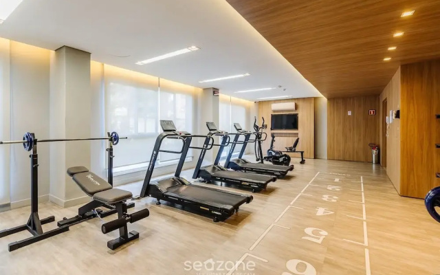 Studio in Building With Pool Con1206