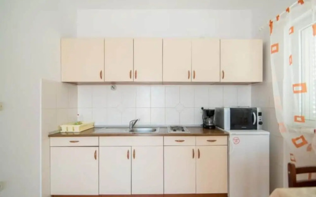 Apartments Batinic - Two Bedroom Apartment With Terrace and Sea View